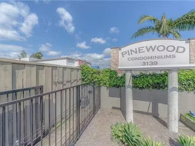 Condo for rent in Orange