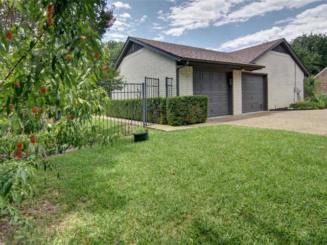 House for sale in Benbrook, Texas