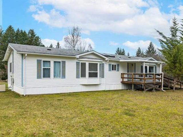 House for sale in Clayoquot, British Columbia