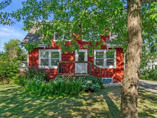 House for sale in Greenfield Park, Wisconsin