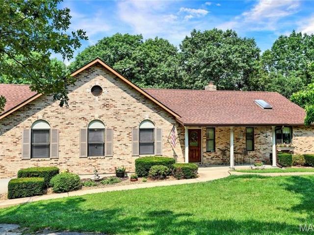 House for sale in Villa Ridge, Missouri