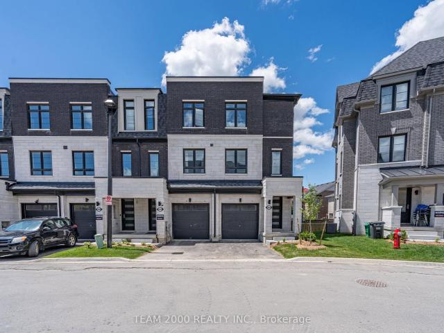 Townhouse for sale in Woburn, Ontario
