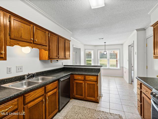 House for sale in Nesbit, Mississippi