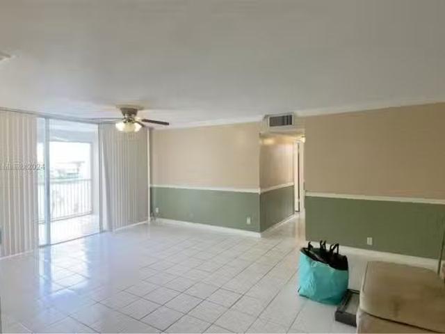 Condo for rent in Miami
