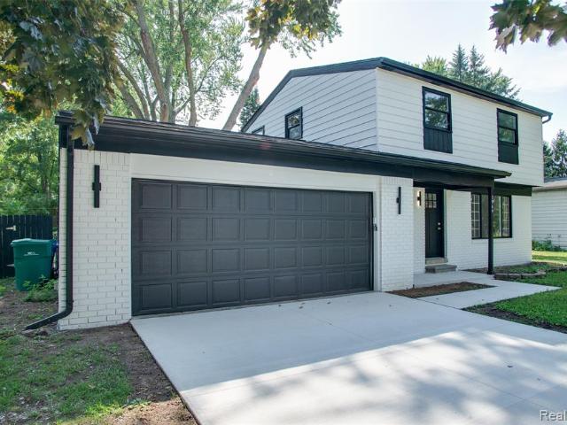 House for sale in Waterford, Michigan