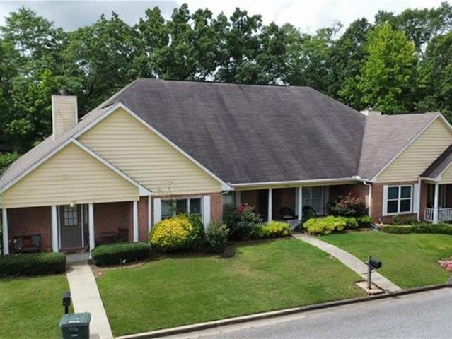 Townhouse for sale in Auburn, Alabama