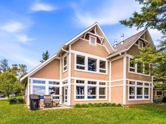 Condo for sale in Two Harbors, Minnesota