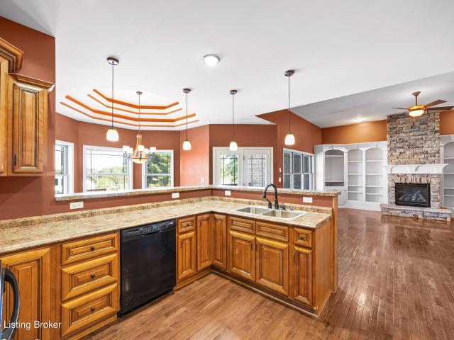 House for sale in Mount Washington, Kentucky