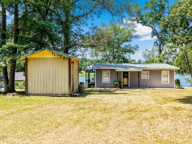 House for sale in Morris, Texas