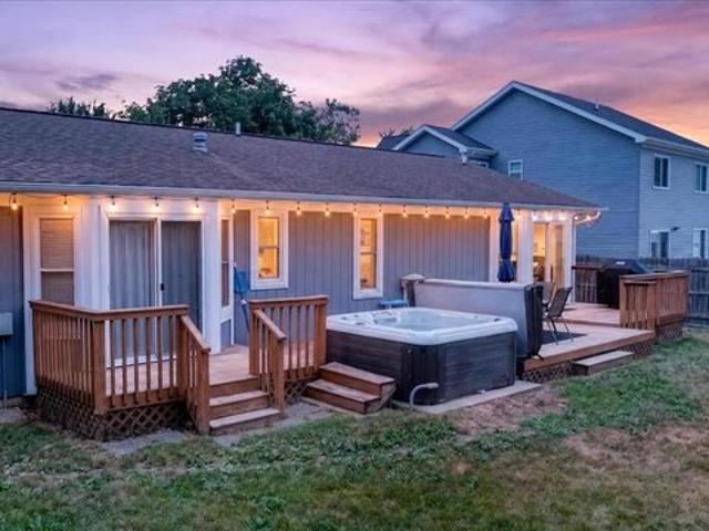 House for sale in Waterford, Michigan