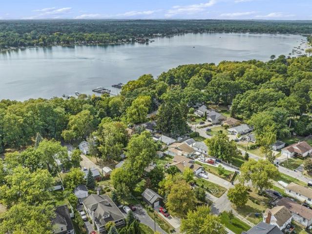 House for sale in Waterford, Michigan