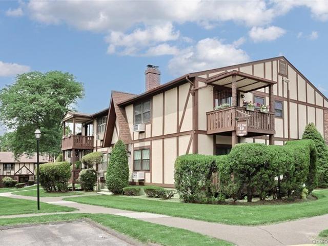 Condo for sale in Rockland, New York