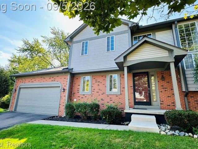 Condo for sale in Walled Lake, Michigan