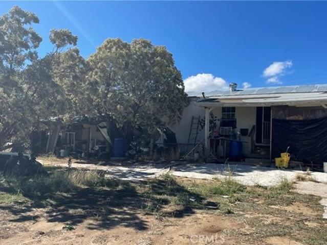 House for sale in Anza, California