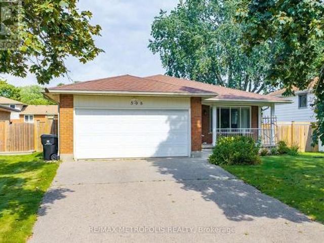 House for sale in Lakeshore Village, Waterloo