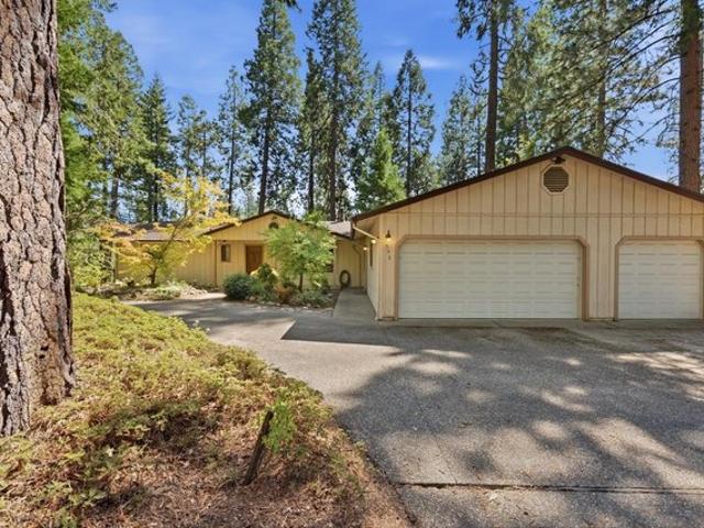 House for sale in Avery, California