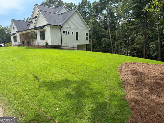 House for sale in Flowery Branch, Georgia