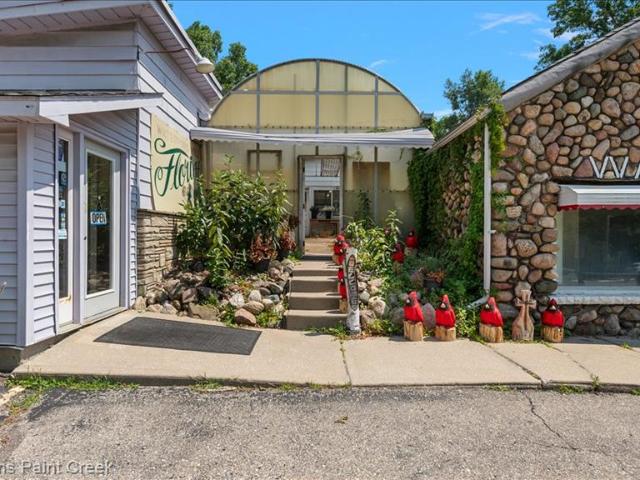 Commercial for sale in Ortonville, Michigan