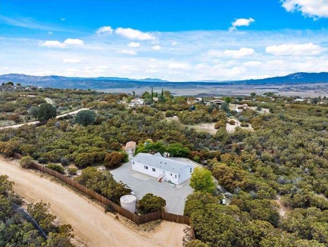 House for sale in Anza, California