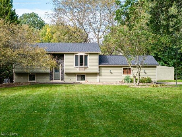 House for sale in Seville, Medina County