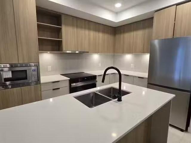 Condo for rent in City Centre, Surrey