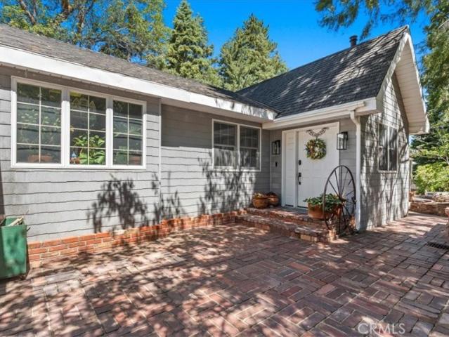 House for sale in Angelus Oaks, California