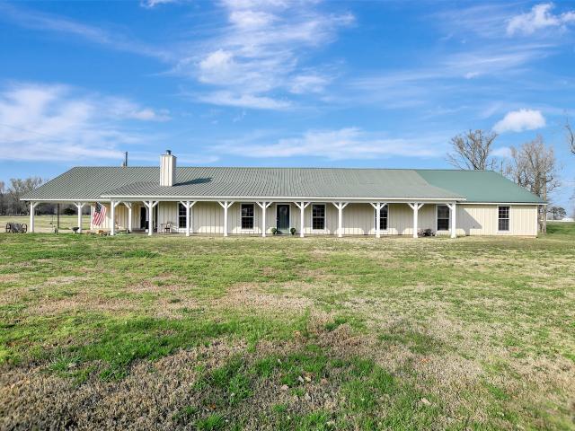 Farm for sale in Garrison, Texas