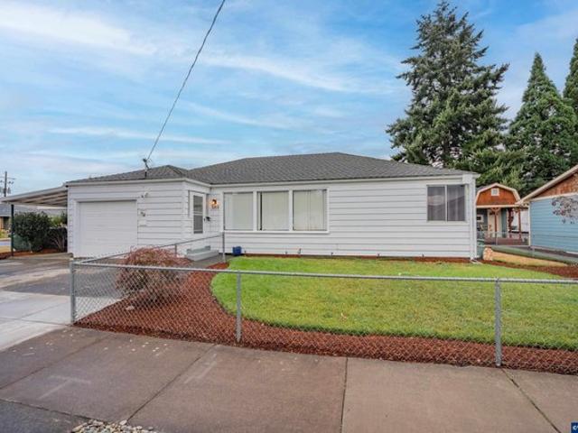 House for sale in Oregonia
