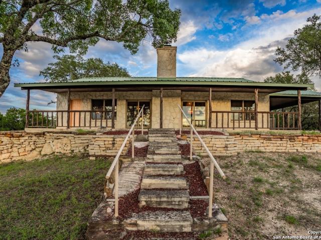 Land for sale in Utopia, Texas