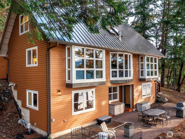 House for sale in Eastsound, Washington