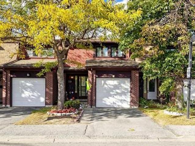 Townhouse for sale in Richmond Hill, Golden Horseshoe