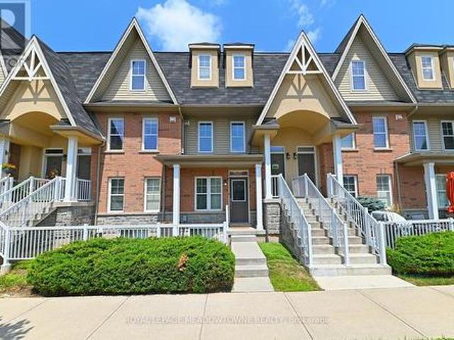 Townhouse for sale in Milton, Ontario