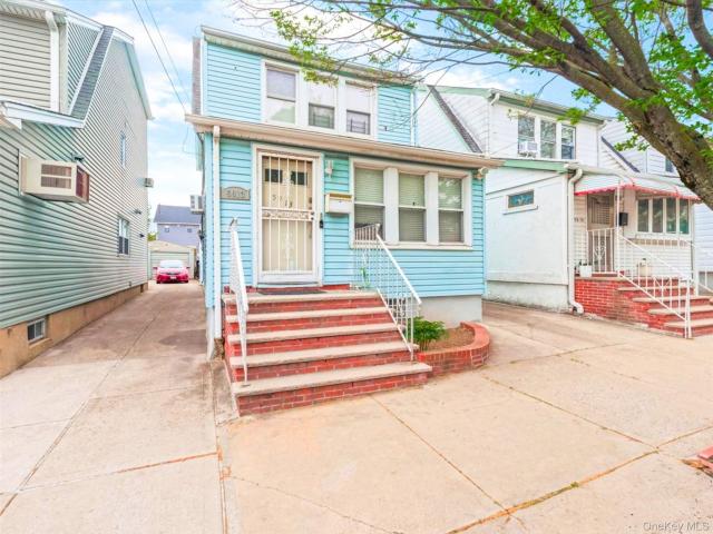 House for sale in Queens, Arverne