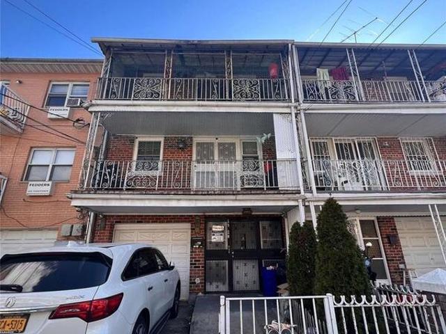 Duplex for sale in Corona