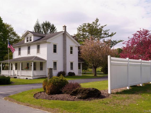 House for sale in Barryville, New York