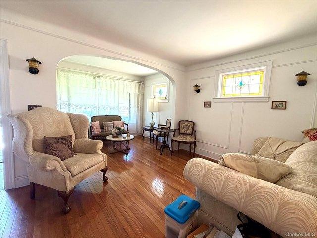 House for sale in Queens, Arverne
