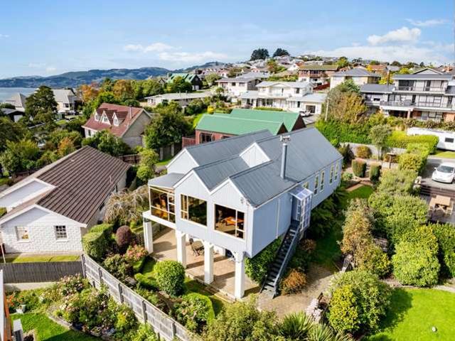 House for sale in Otakou