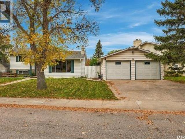 House for sale in Normanview West, Regina