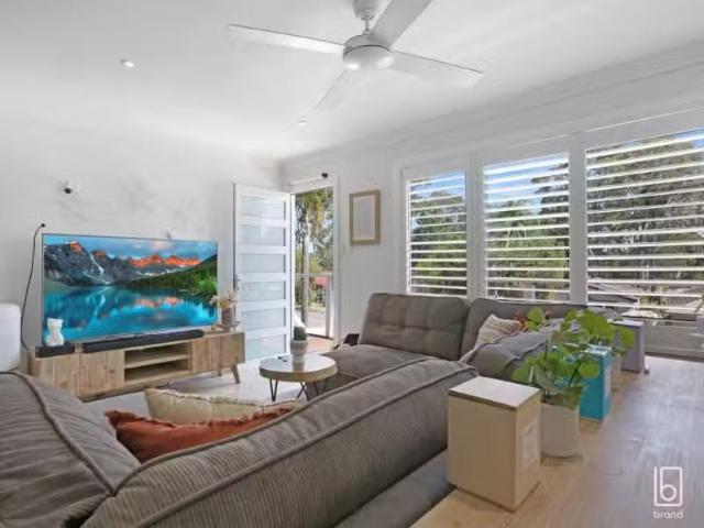 House for rent in Tuggerawong, New South Wales