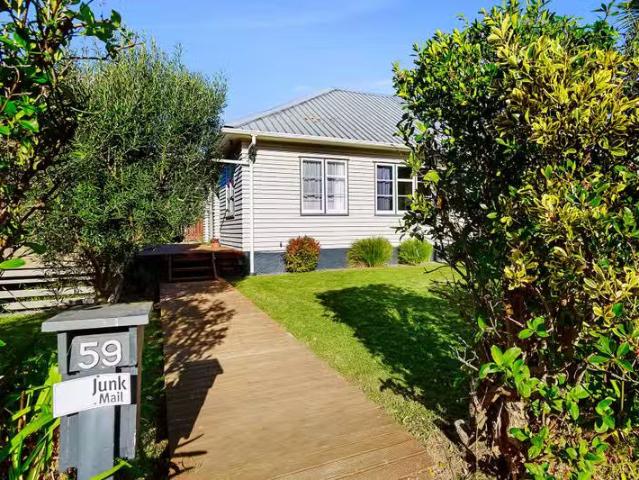 House for sale in Days Bay, Wellington
