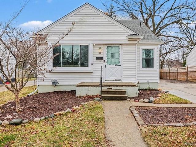 House for sale in Mount Clemens, Michigan