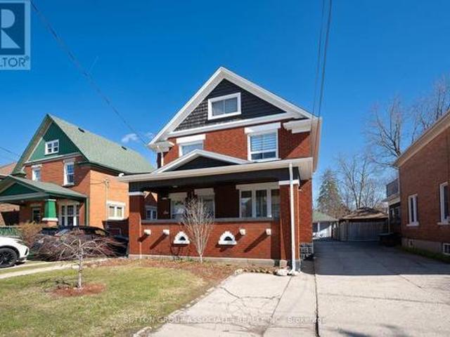 Property for sale in Cherry Hill, Kitchener