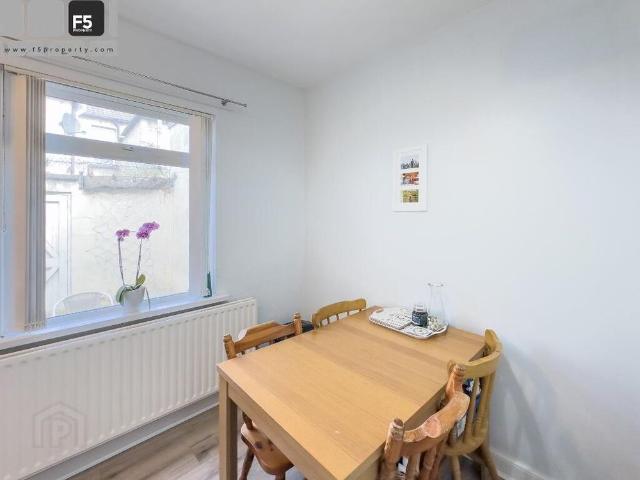 House for rent in Belfast, Upper Falls