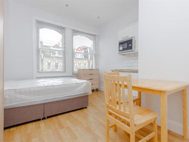 Apartment for rent in London Borough of Hammersmith and Fulham, Greater London