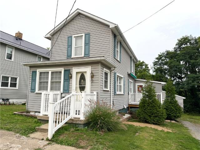 House for sale in Edinburg, Pennsylvania