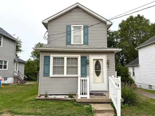 House for sale in New Castle, Pennsylvania