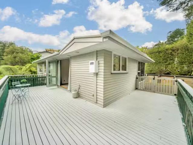 House for sale in Days Bay, Wellington