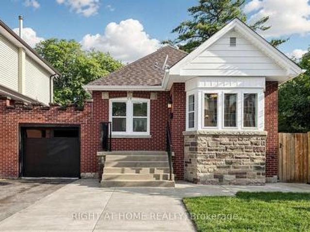 House for sale in Ancaster, Ontario