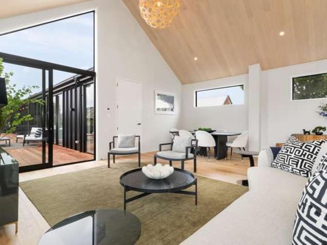 House for sale in Chaslands, Canterbury