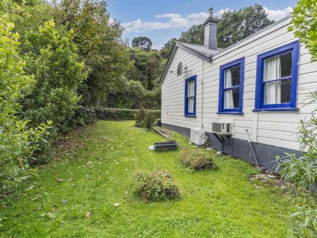 House for sale in Otakou